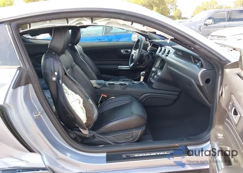 2022 Ford Mustang Ecoboost Premium Fastback z USA, uszkodzony, nr VIN 1FA6P8TH2N5150228